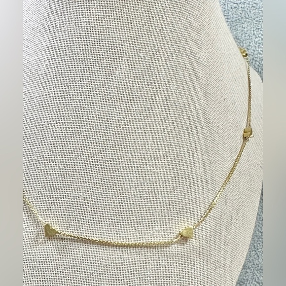 Vintage Trifari Gold Tone Dainty Chain Necklace With Tiny Hearts - Picture 3 of 4